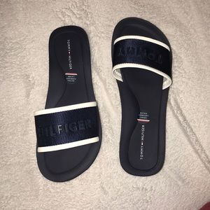 TOMMY HILFIGER SLIDES